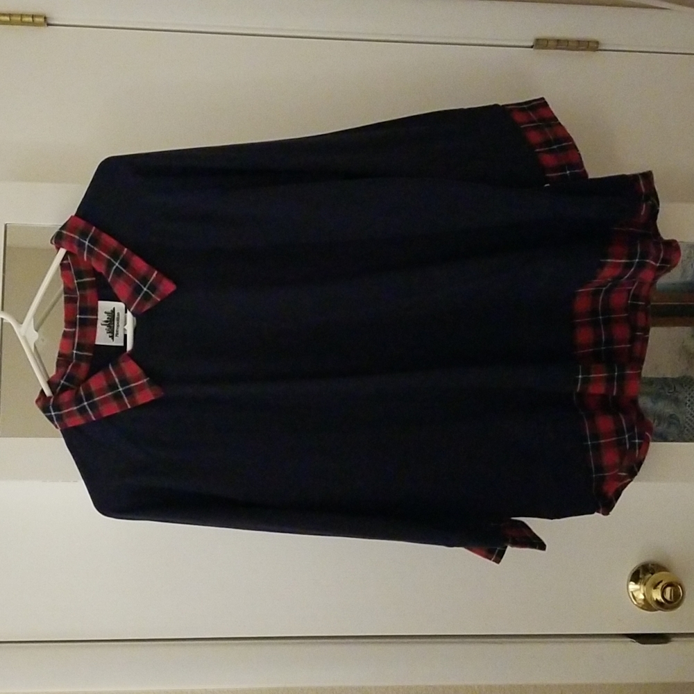 NWOT Metropolitan Blue and Plaid Shirt